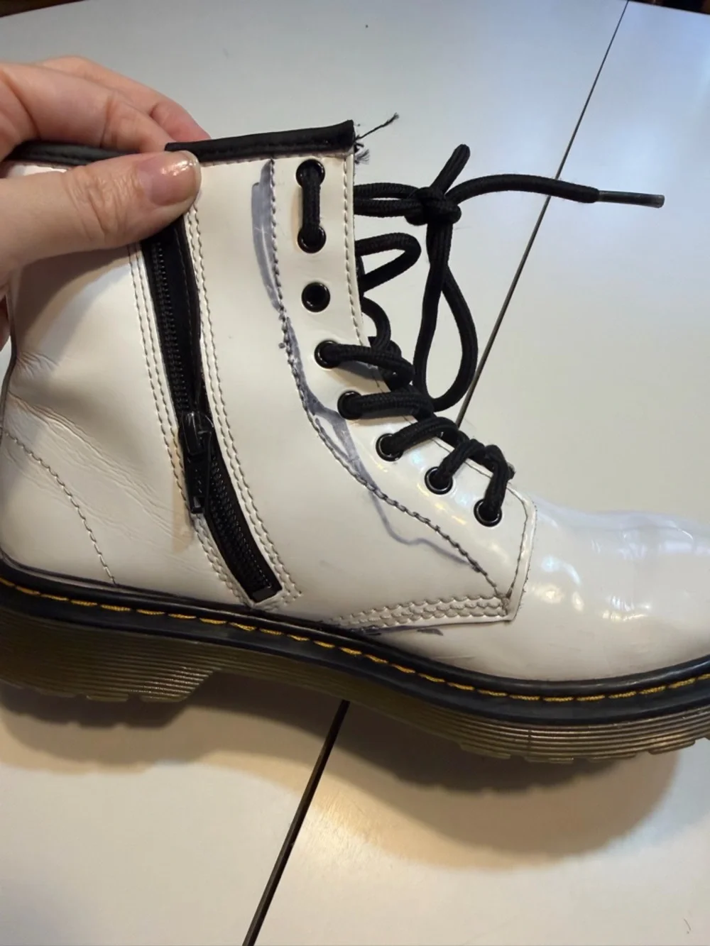 Dr. Martens 1460 J White Patent Leather Lace Up Combat Boots Junior Kids Size 4